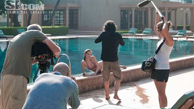 10_julie-ordon_behind_01.jpg